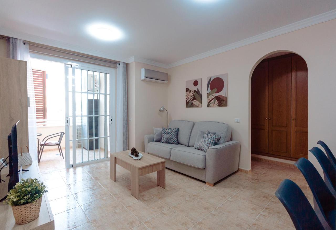 Apto Ache, Acogedor De 66 M Con Terraza, Aire Acondicionado Y Parking Privado Gratuito Appartamento